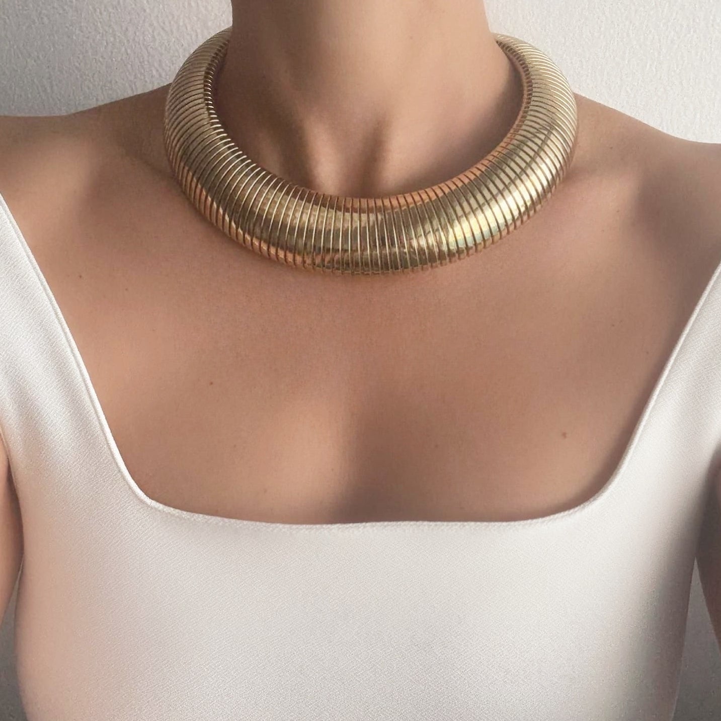 SERPENTINE GOLD NECKLACE