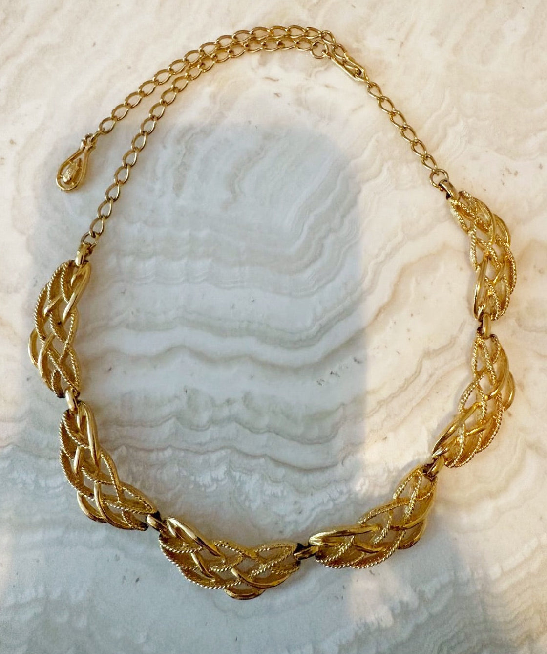 PILLOW TALK NECKLACE