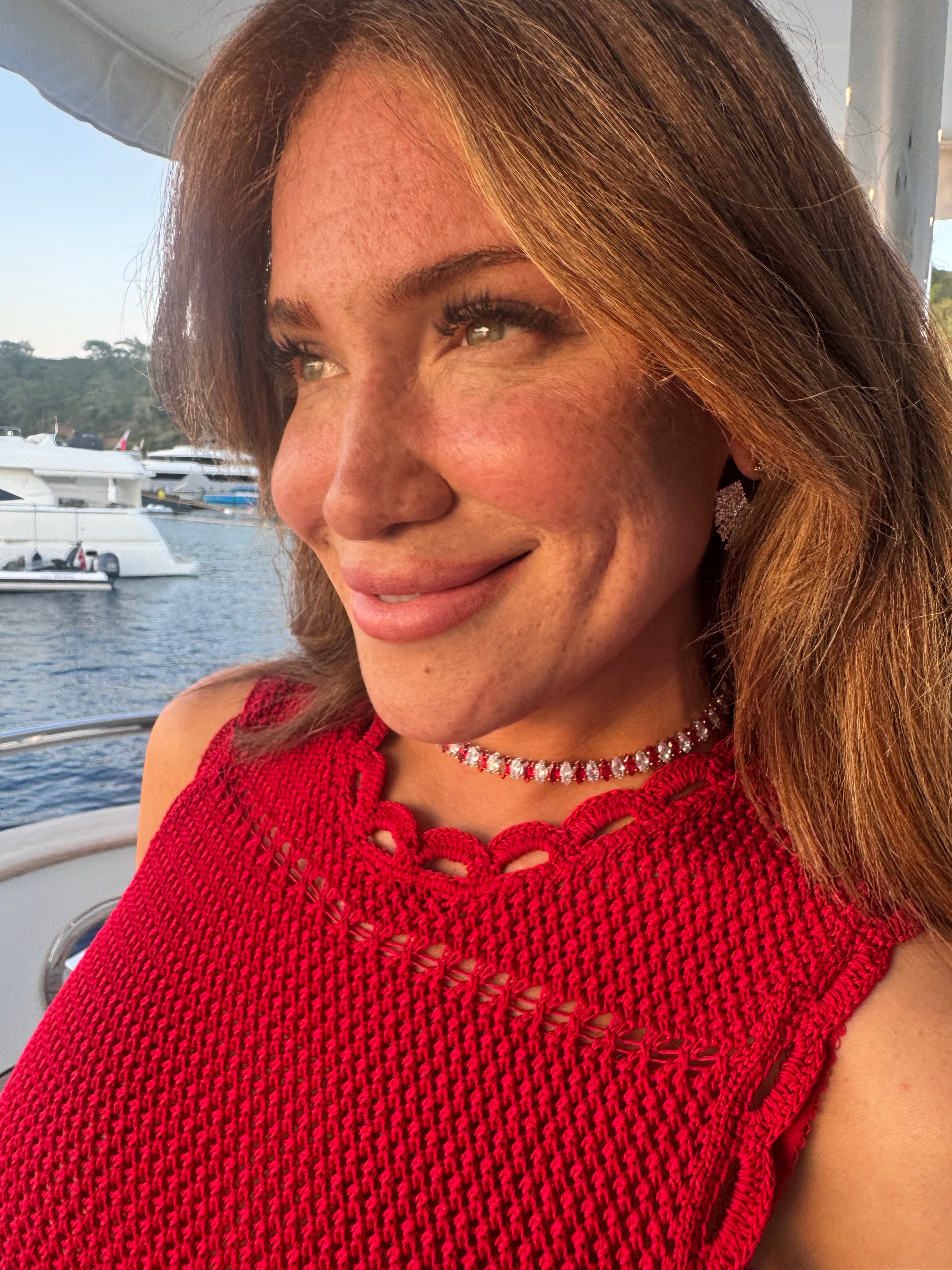 MARQUISE CHOKER RUBY AND WHITE