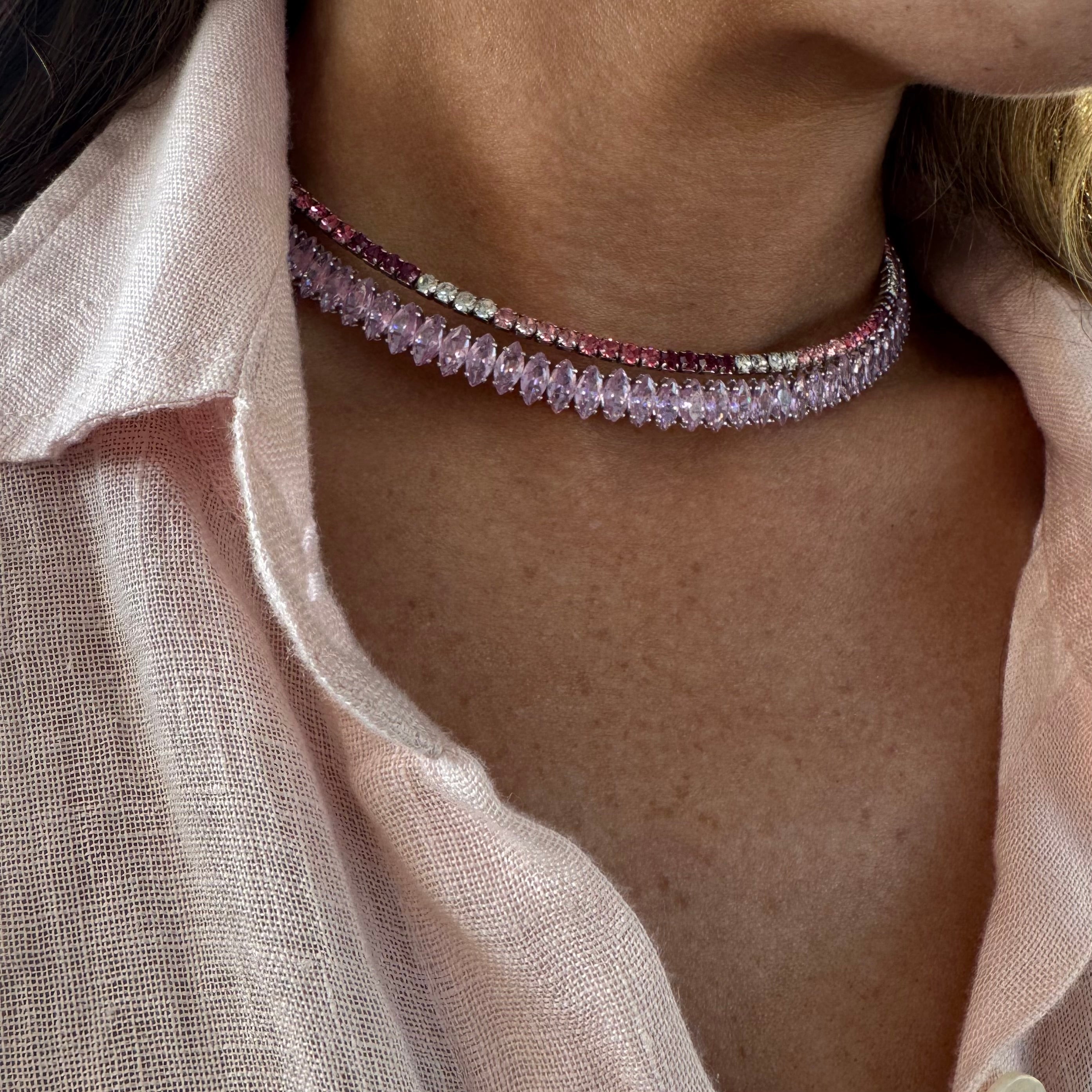 INNER LIGHT CHOKER SILVER ROSE