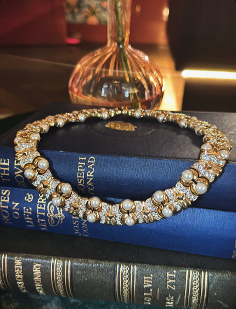 ELEGANCE OF THE ERA NECKLACE