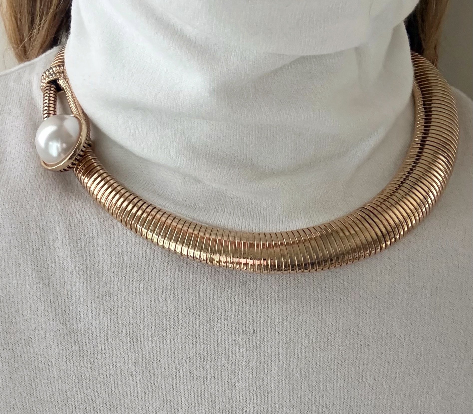 TUBULAR LINK PEARL NECKLACE