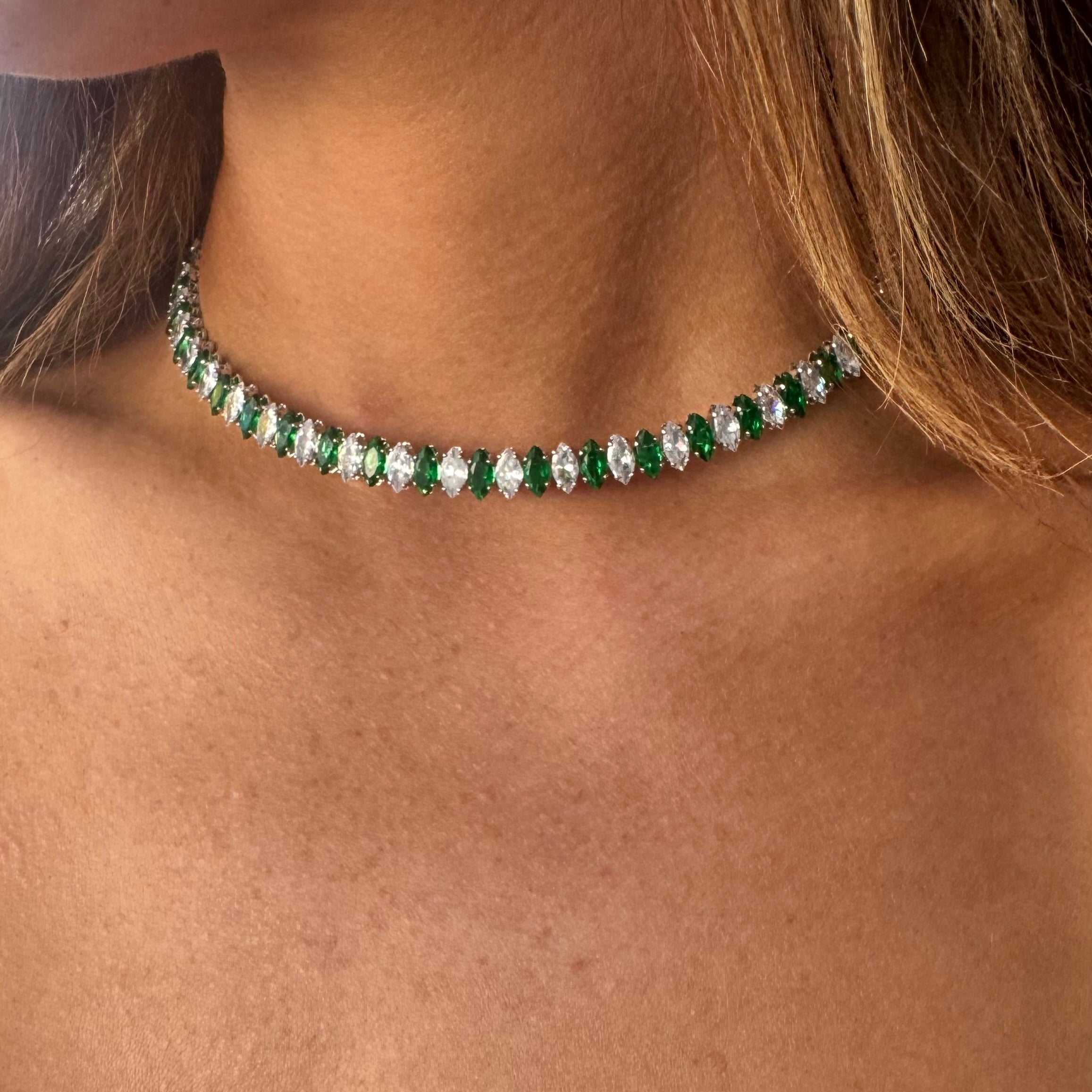 MARQUISE CHOKER EMERALD AND WHITE