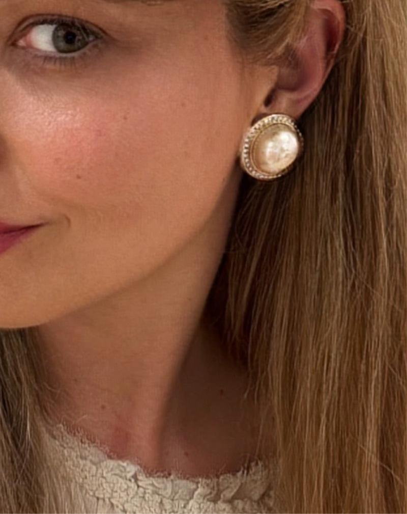 BULB PEARL CLIP-ONS