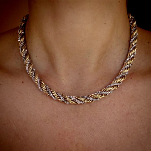 SPIRAL TWIST NECKLACE