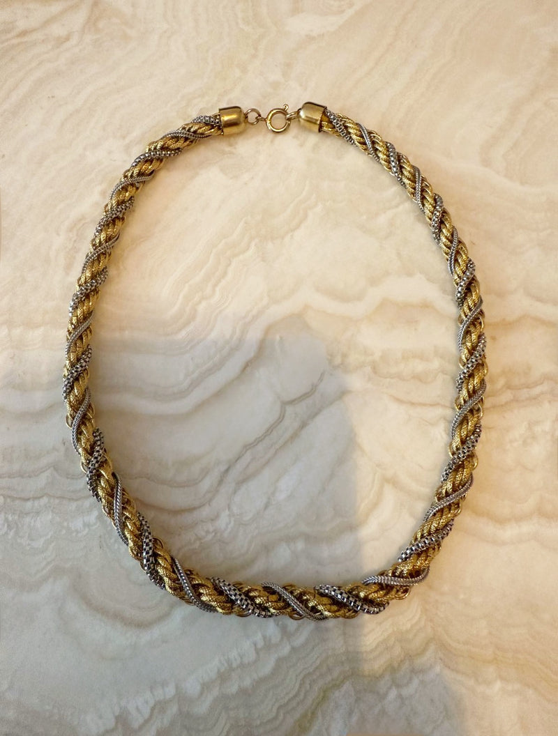 SPIRAL TWIST NECKLACE
