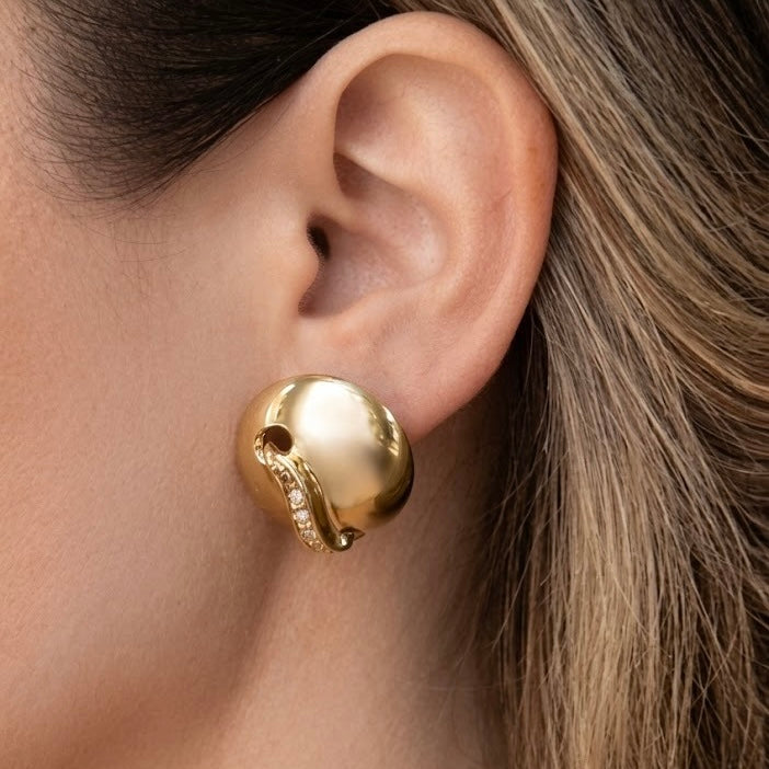 BUTTON TOP EARRINGS