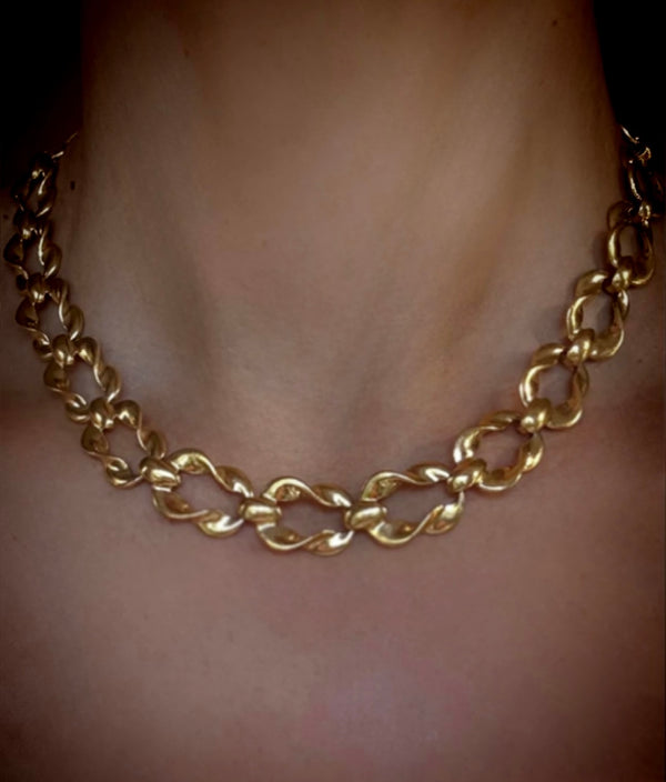 WOVEN REGAL NECKLACE