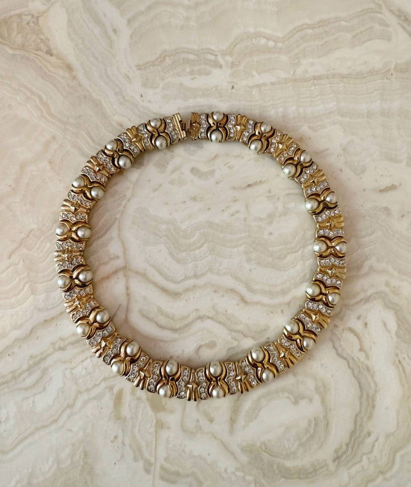 ELEGANCE OF THE ERA NECKLACE