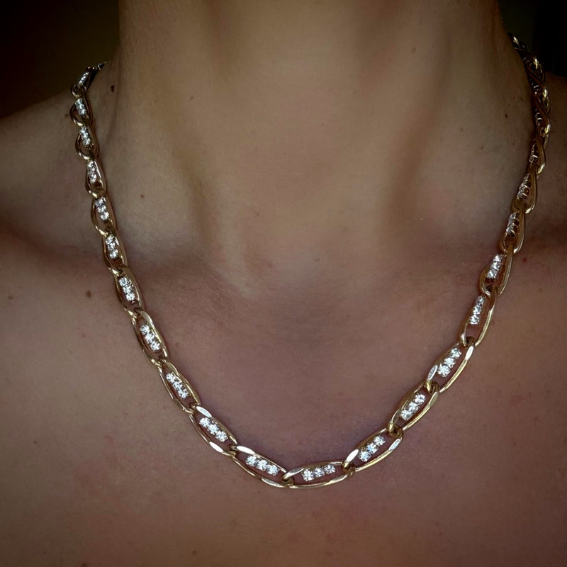 UNCHAINED NECKLACE