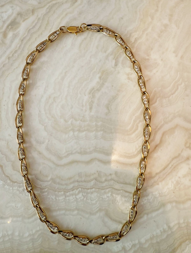 UNCHAINED NECKLACE