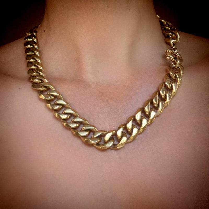 THICK CHAIN NECKLACE