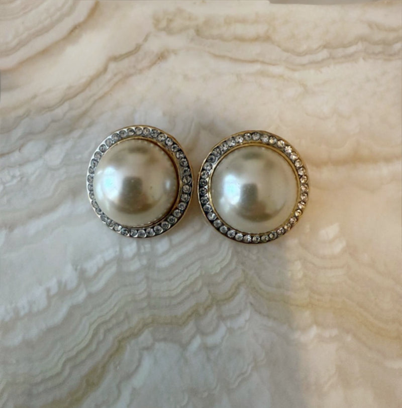 BULB PEARL CLIP-ONS