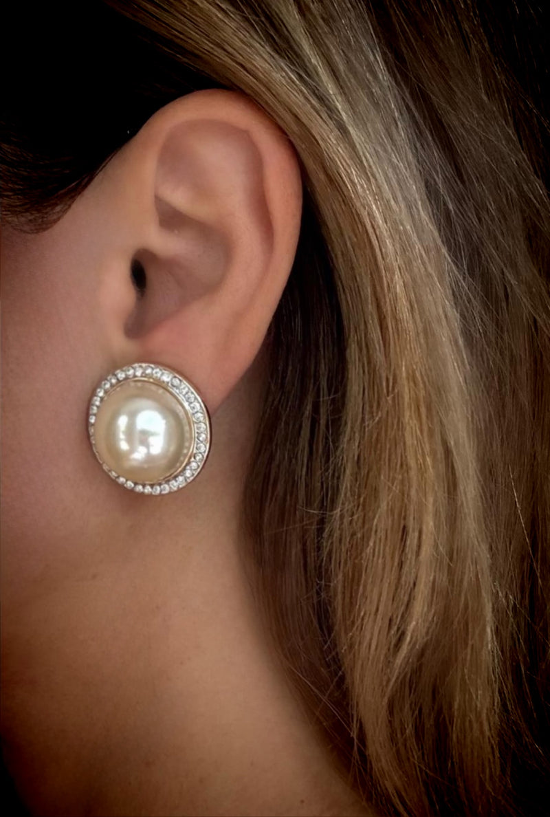 BULB PEARL CLIP-ONS