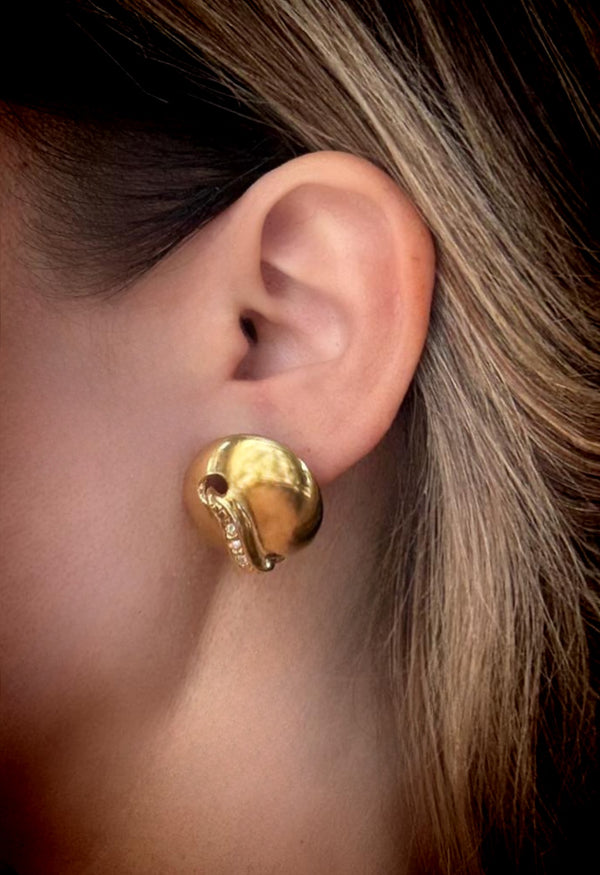 BUTTON TOP EARRINGS