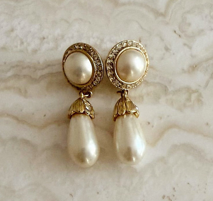 PEARL DROP CLIP-ONS