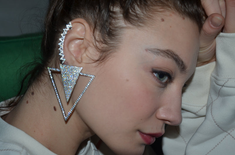 RADIO SOUND EARCUFF SILVER AND WHITE